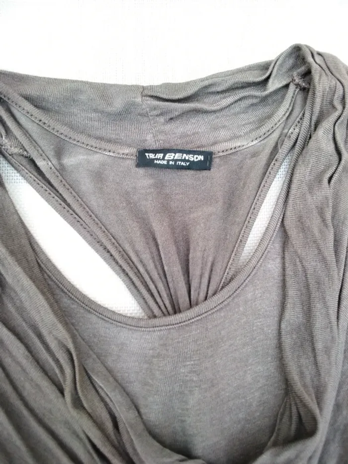 T-shirt taille M - photo numéro 2