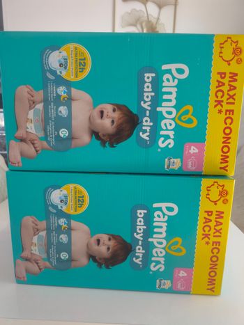 Couches Pampers Baby dry taille 4