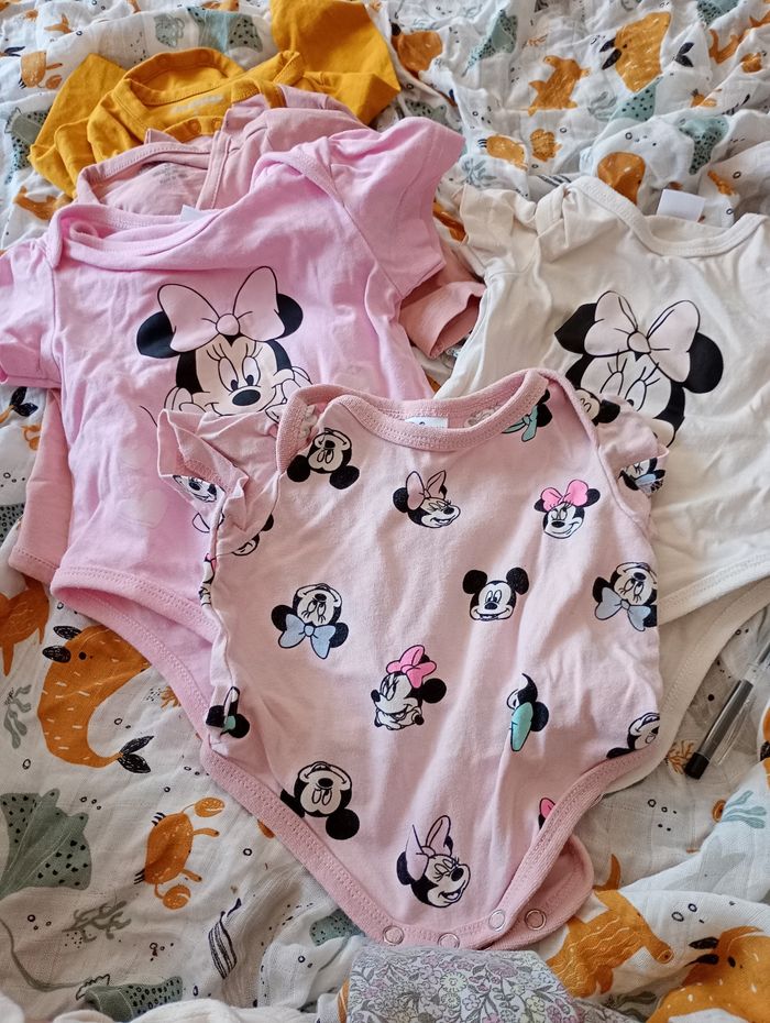 Lot vêtements bébé - photo numéro 2