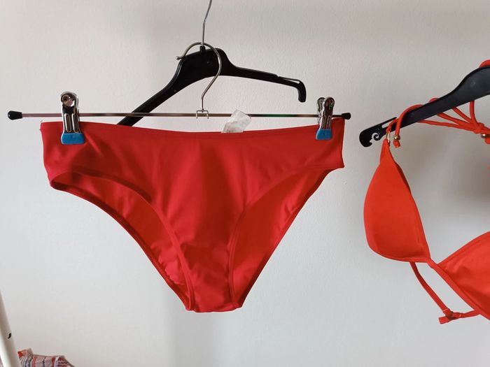 Bikini rouge doublé - taille 42 - H&M - très bon état - photo numéro 3
