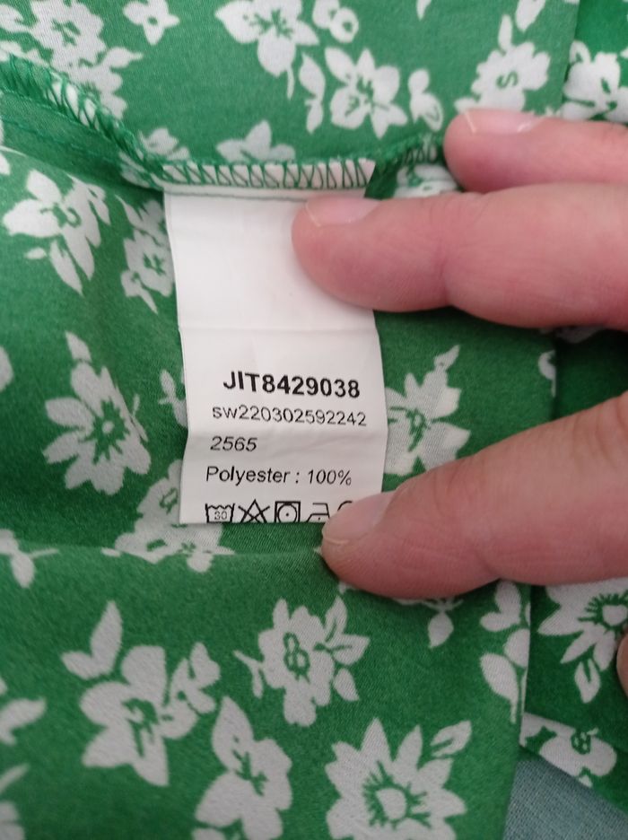 ROBE courte SHEIN Verte Fleurs Blanches - photo numéro 6