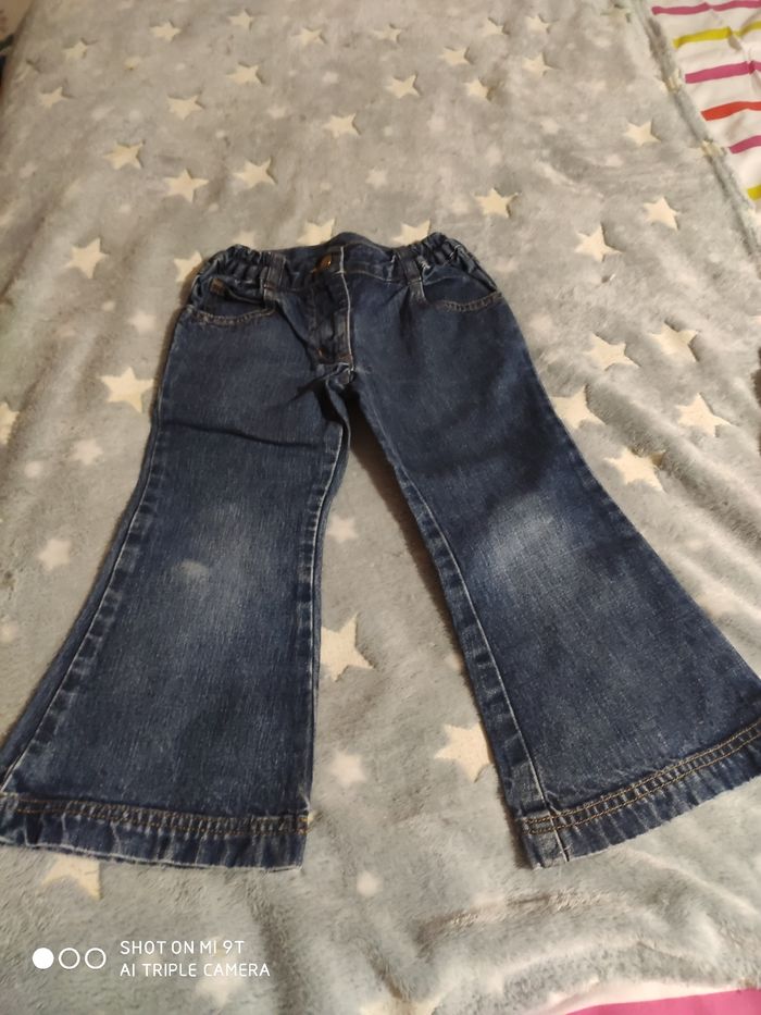 Lot de 2 jeans et 2 jupes culottes fille taille 3 ans - photo numéro 2