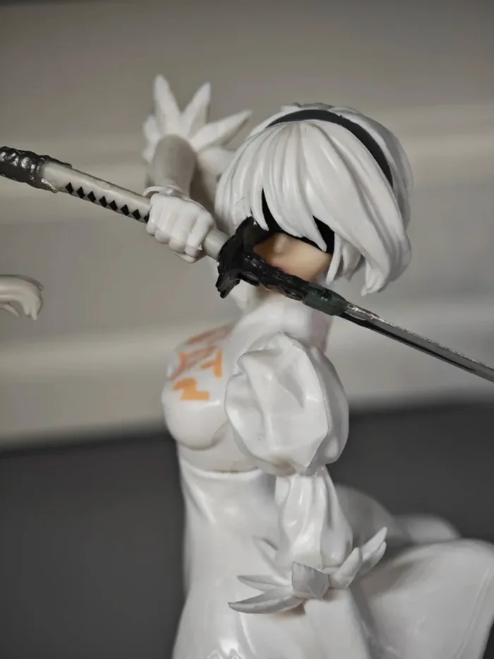 Figurine Nier Automata : 2B White Edition 17cm neuve avec boîte - photo numéro 7