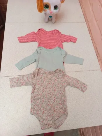 Lot de 3 bodies tape a l oeil 3mois/59