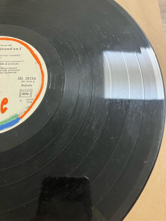 Vinyle 33 tours-Plastic Bertrand-An 1 - photo numéro 3