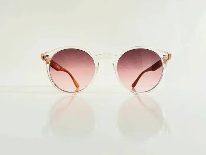 Lunette de soleil mixte transparente verres dégradés bras effet bois UV protection catégorie 2 - photo numéro 2