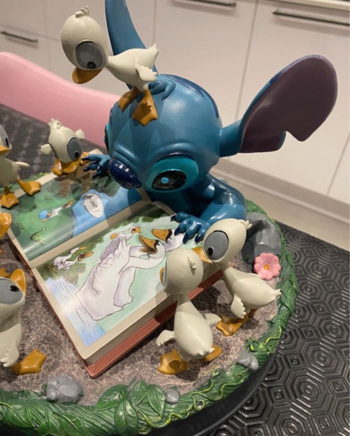 Figurine disney stitch avec canards - photo numéro 2
