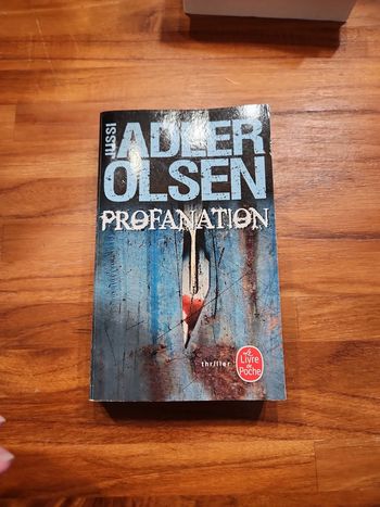 Livre : Profanation