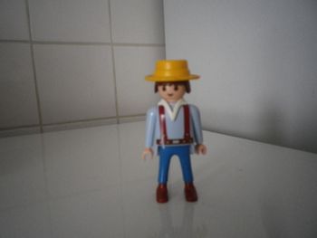 HOMME PLAYMOBIL