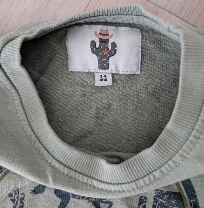 Sweat à manches longues 3 ans - photo numéro 4