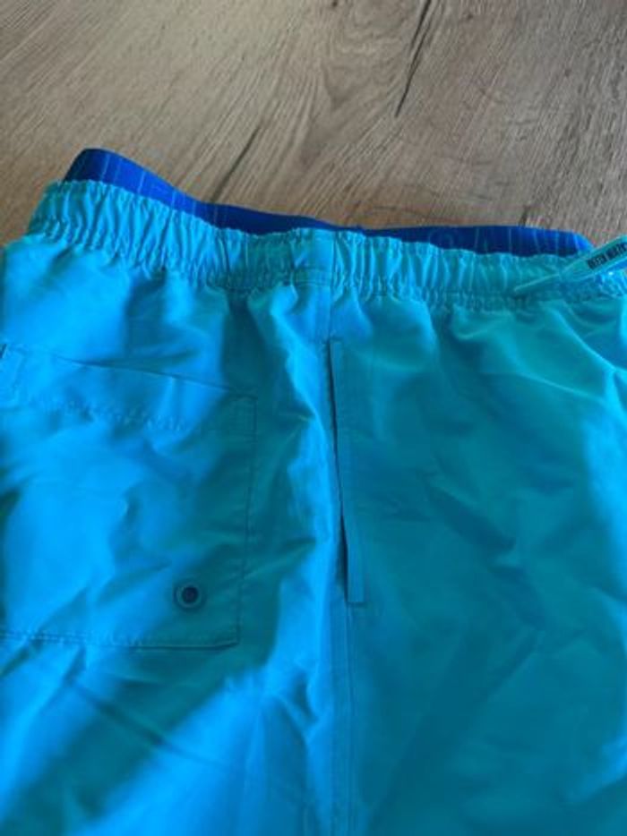 Short de bain Calvin Klein taille 10-12 ans comme neuf - photo numéro 14