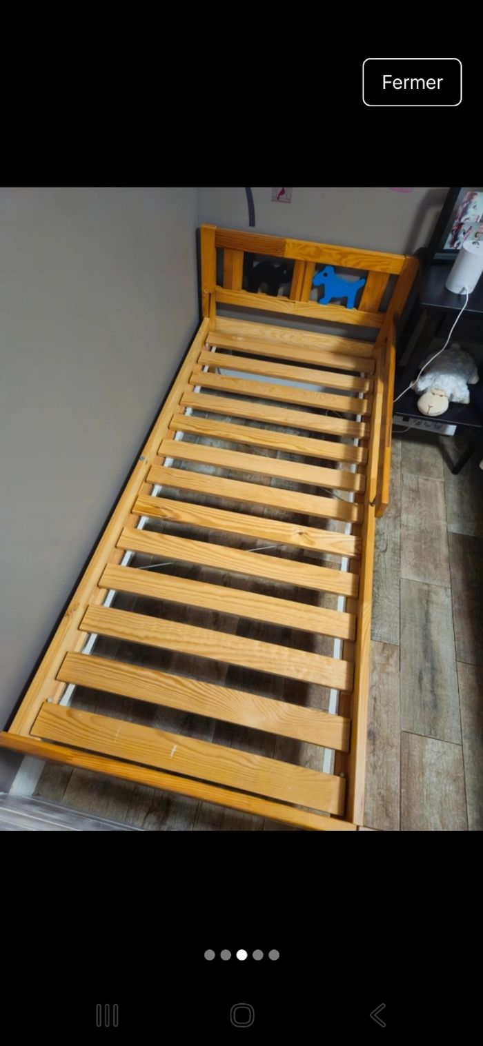 Lit enfant 160x70 avec barrière de sécurité et son matelas - photo numéro 3