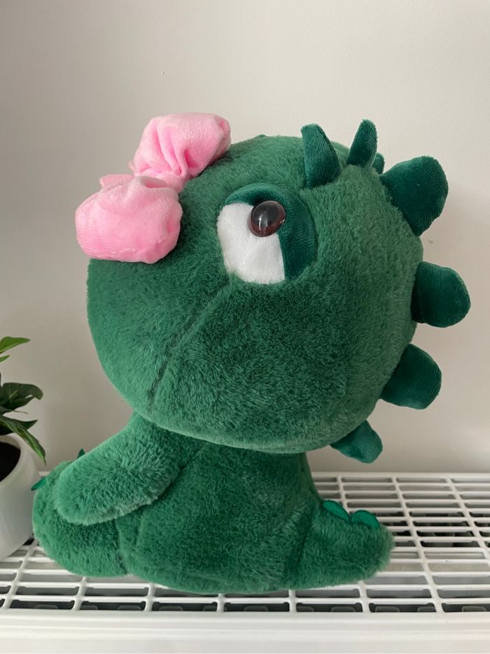 Peluche Sanrio Hello Kitty Dinosaure 🦖 - photo numéro 6