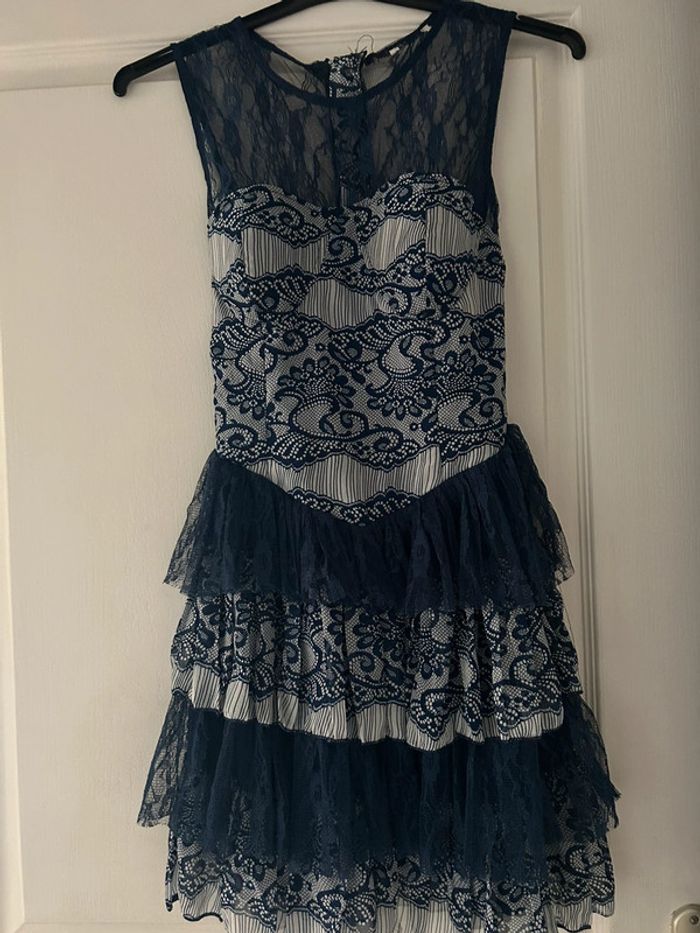 Robe avec volants