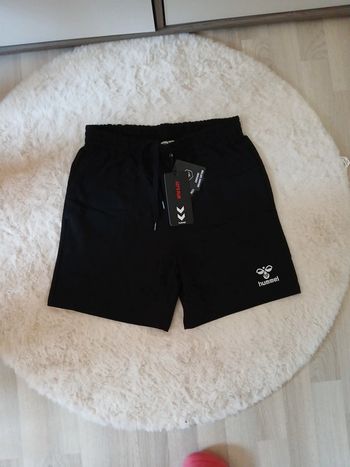 short hummel taille S