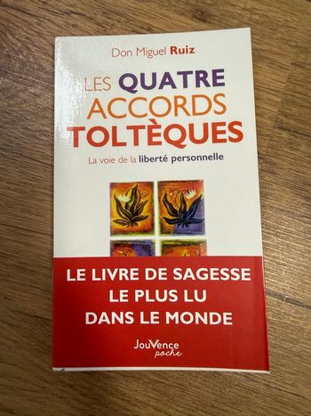 Les Quatre Accords Toltèques - Don Miguel Ruiz | Très bon état + protège-livre