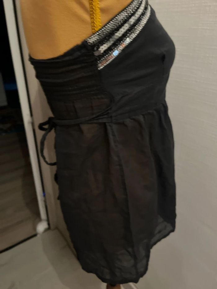 Haut sans bretelle - photo numéro 6