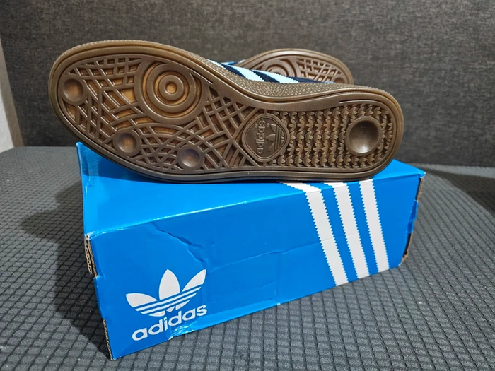 Baskets Adidas Spezial taille 43 - photo numéro 3