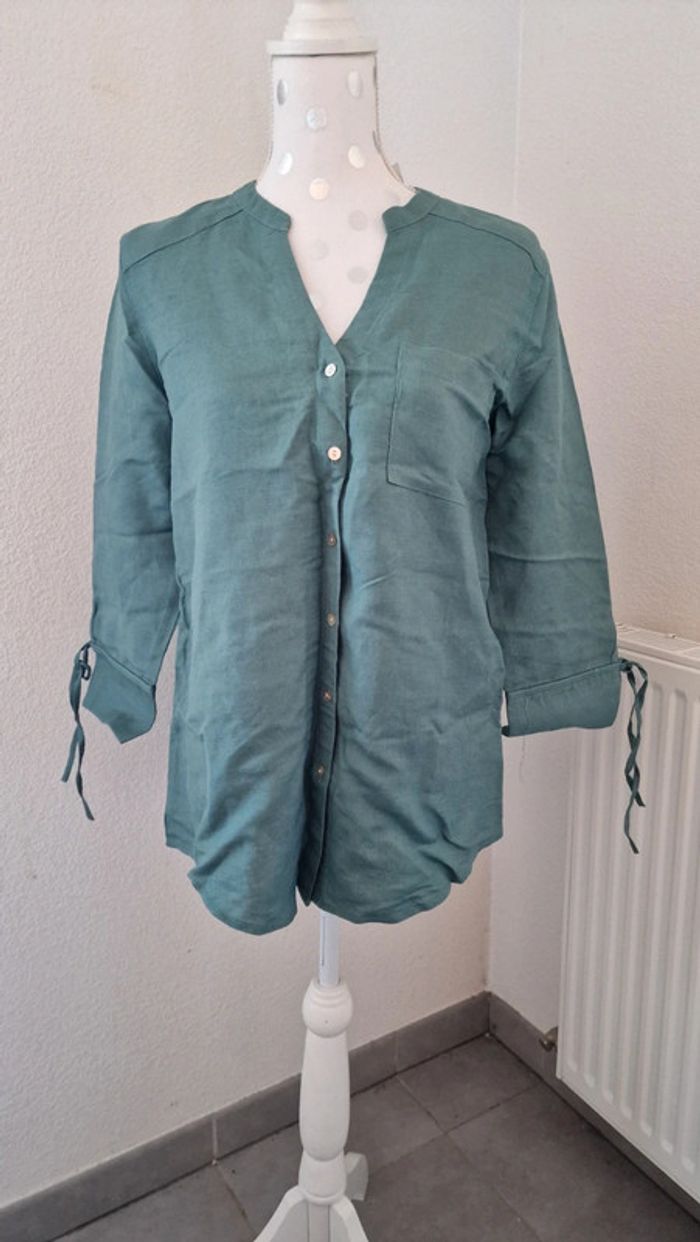 Blouse/chemise taille S avec étiquette idéal cadeau Noël à petit prix
