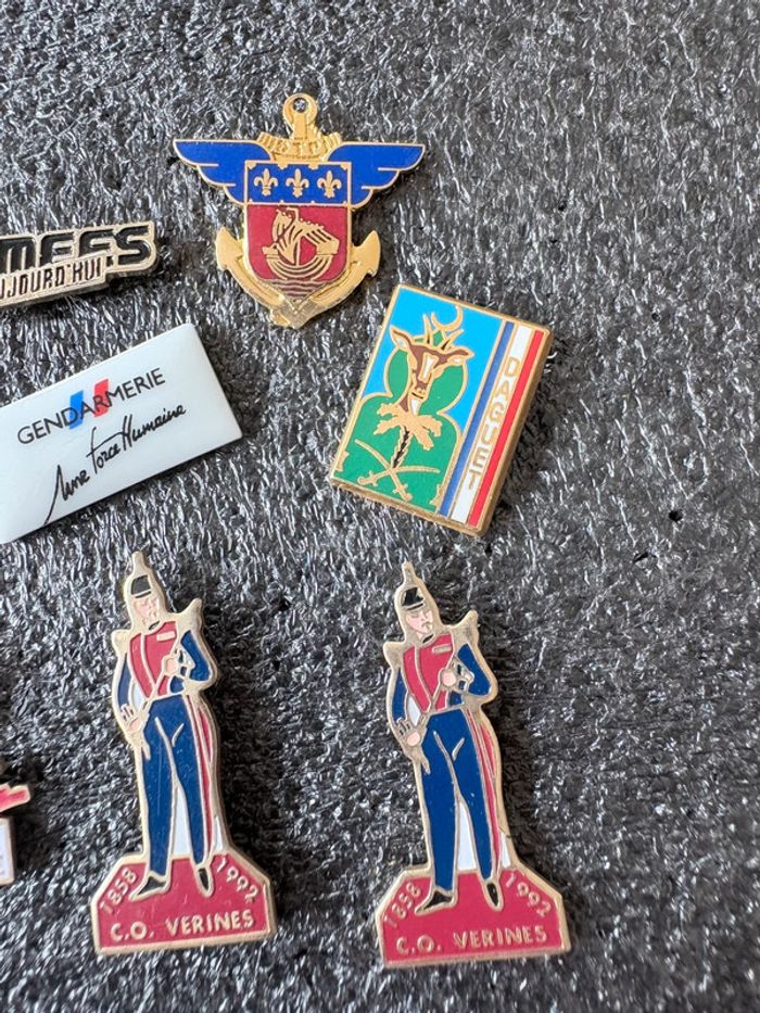 Lot de 8 pin’s thème armée - photo numéro 3