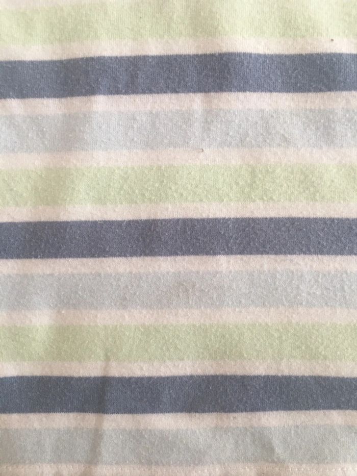 Vend lot t-shirt 18 mois - photo numéro 4