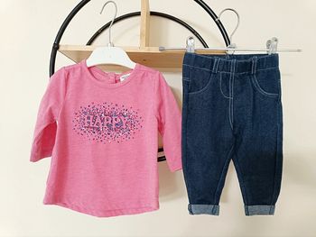 6 mois ensemble Teeshirt tape a l'oeil et pantalon kiabi