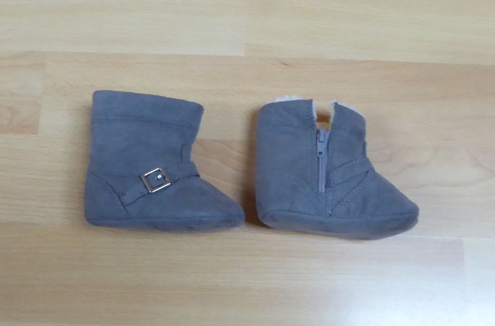 Bottines grises 3/6 mois - photo numéro 2