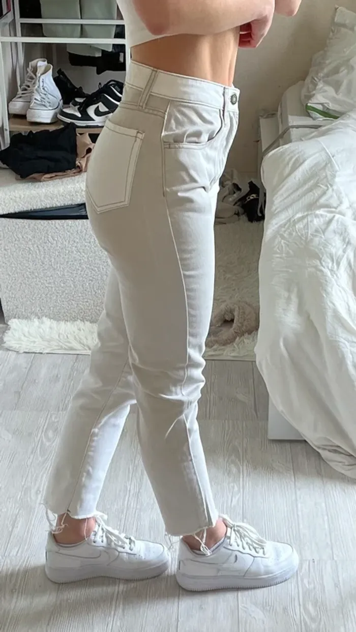Jean mom bicolore blanc et beige - photo numéro 3