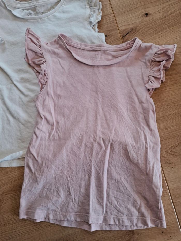 2 T-shirt  Primark 110cm - photo numéro 2