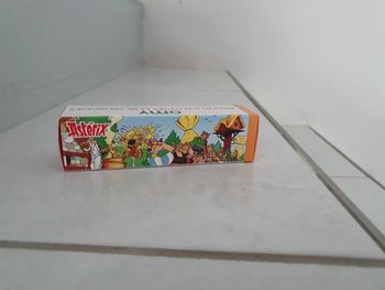 Rouleau d'activités et de coloriages Astérix Neuf LY