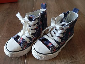 Chaussures montantes taille 23