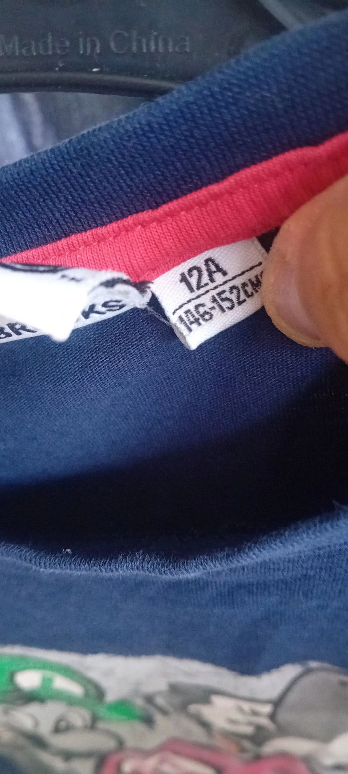 Tee shirt taille 12 ans - photo numéro 2