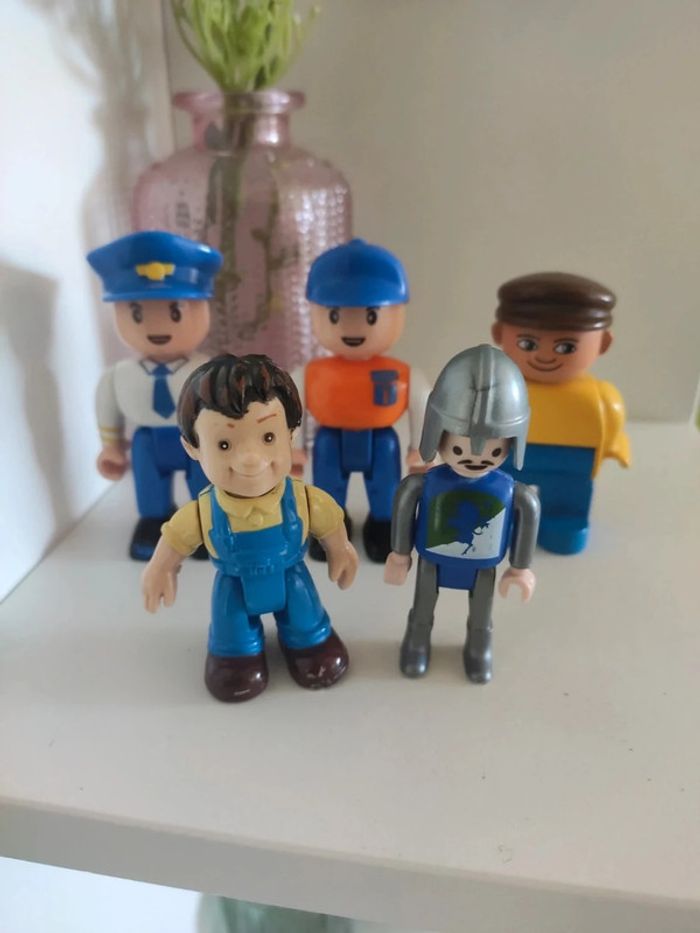 Lot de petites figurines - photo numéro 2