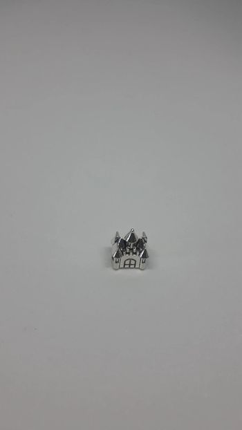 Charm perle argenté château