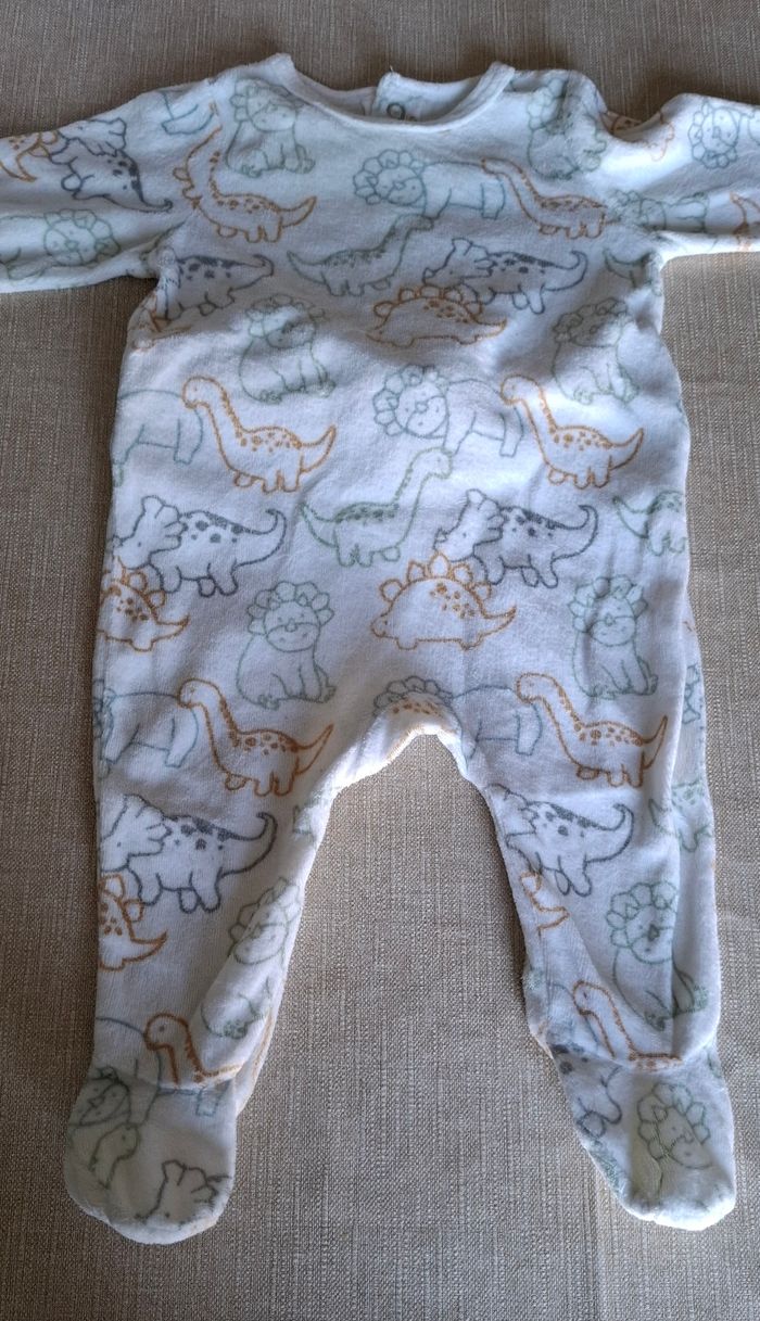 Lot de 7 pyjamas Taille 3 mois - photo numéro 5