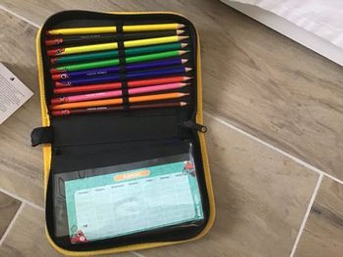 Trousse jeux olympique paris 2024, avec articles scolaires, 30 % avec code - photo numéro 4