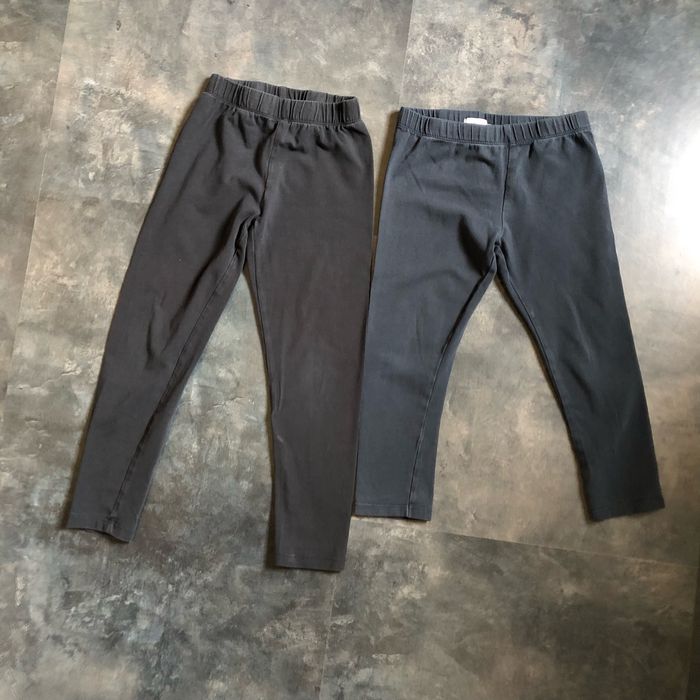 Un lot de 2 leggings 5 ans DPAM et vert baudet