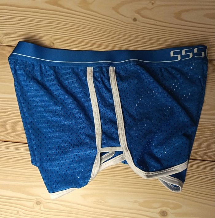 Short sport minimaliste homme XL – respirant mesh – neuf - photo numéro 2