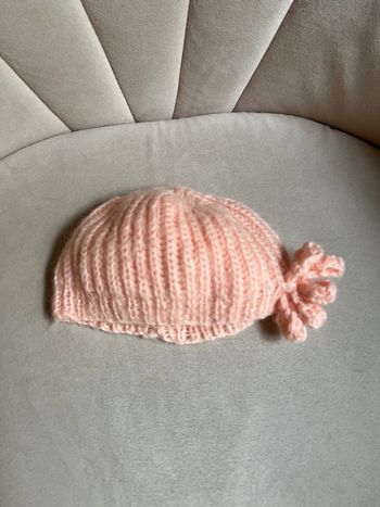 Bonnet en laine douce vintage fait main