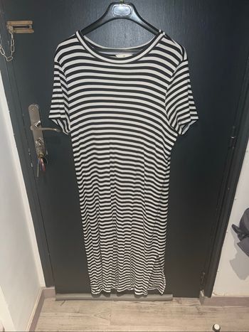 Robe longue à rayures