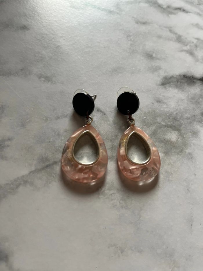 Boucle d’oreille rose