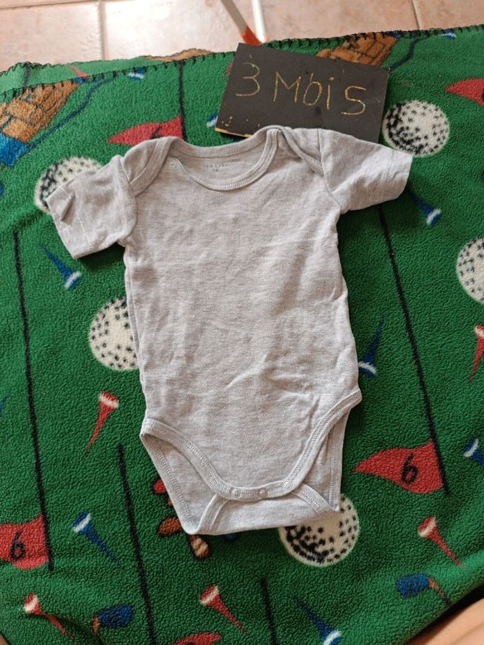 Body garçon 3 MOIS