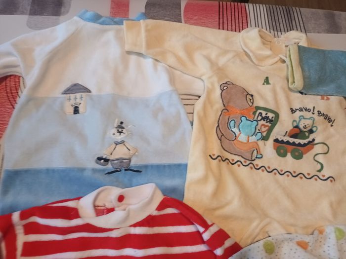 Lot 5 pyjamas Taille 1 mois - photo numéro 5
