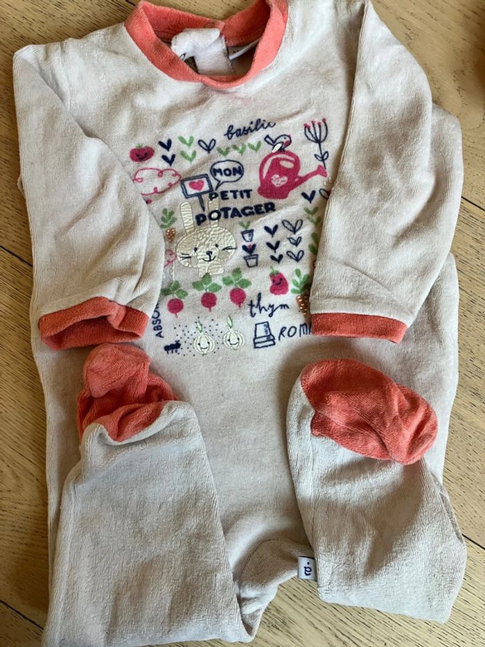 Lot de 4 pyjamas / grenouillère 12 mois - photo numéro 6
