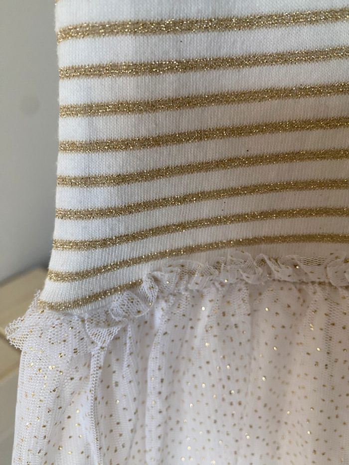 Robe Petit Bateau blanche et dorée à rayures avec jupe en tulle et paillettes taille 10 ans - photo numéro 14