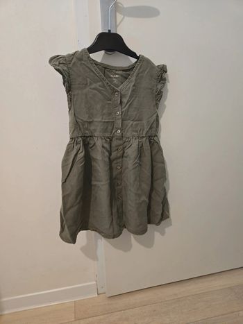 Robe kaki taille 5ans kiabi