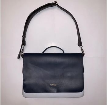 sac bandoulière o bag femme avec plusieurs compartiments et rangement stylos