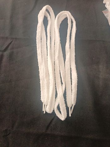 Lacet moumoute blanc