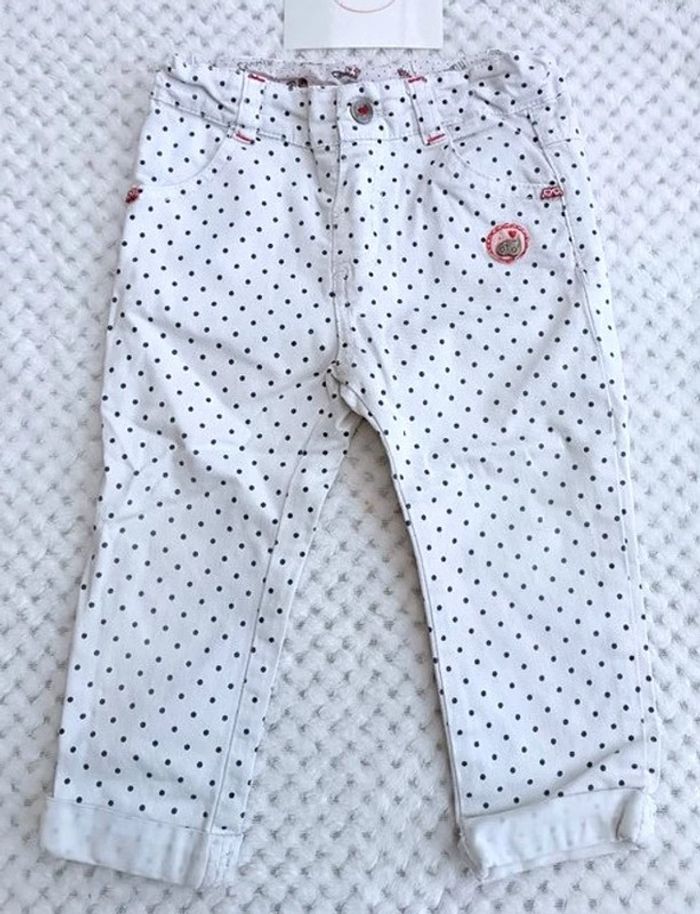 🔸Pantalon Sergent Major Blanc à Petits Pois Noirs – 18 Mois🔸