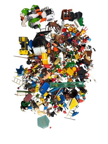 Lot de 2,200 kilos d’accessoires et figurines Playmobil